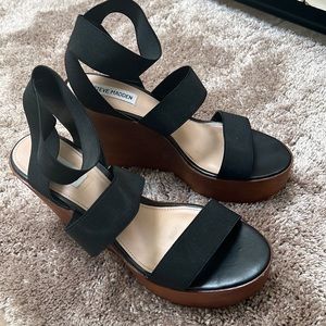 Steve Madden platform sandals size 10